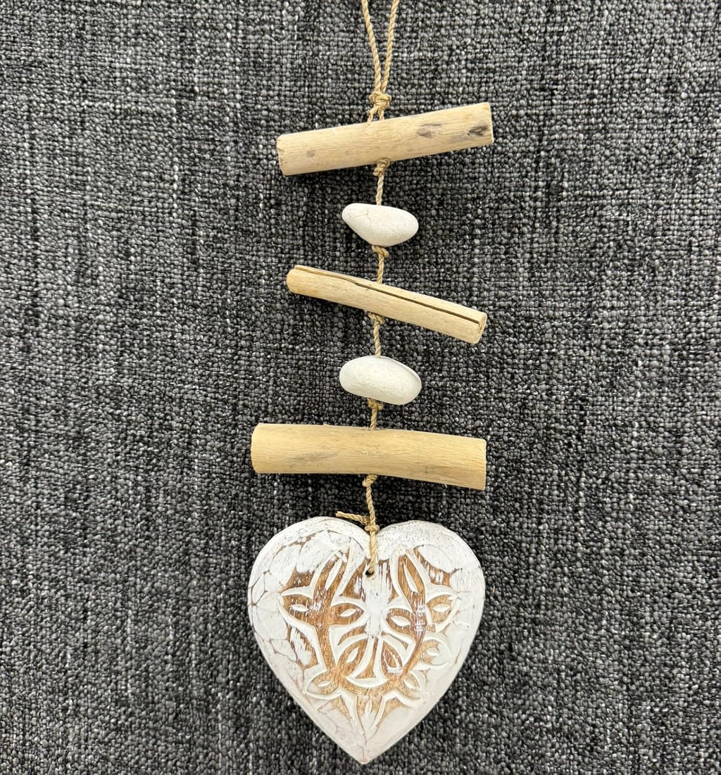 White Driftwood Heart Coastal Garland
